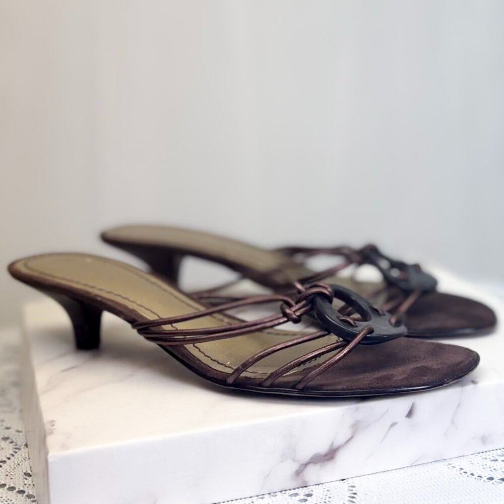 Bandolino Brown Strappy Kitten Heel Y2K Sandals